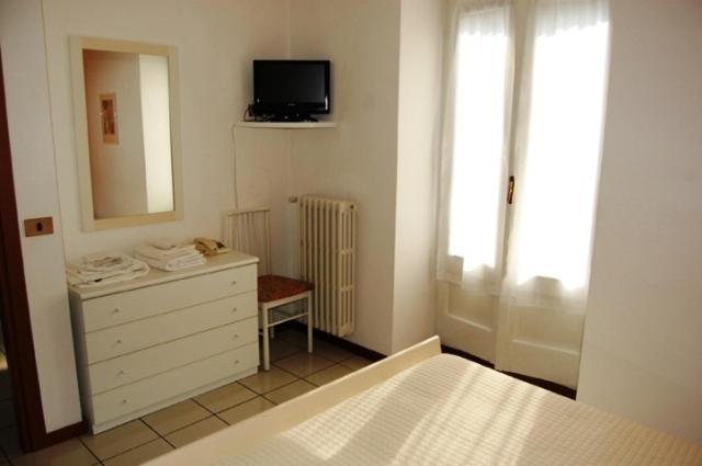 Albergo Del Cacciatore Cremeno ห้อง รูปภาพ