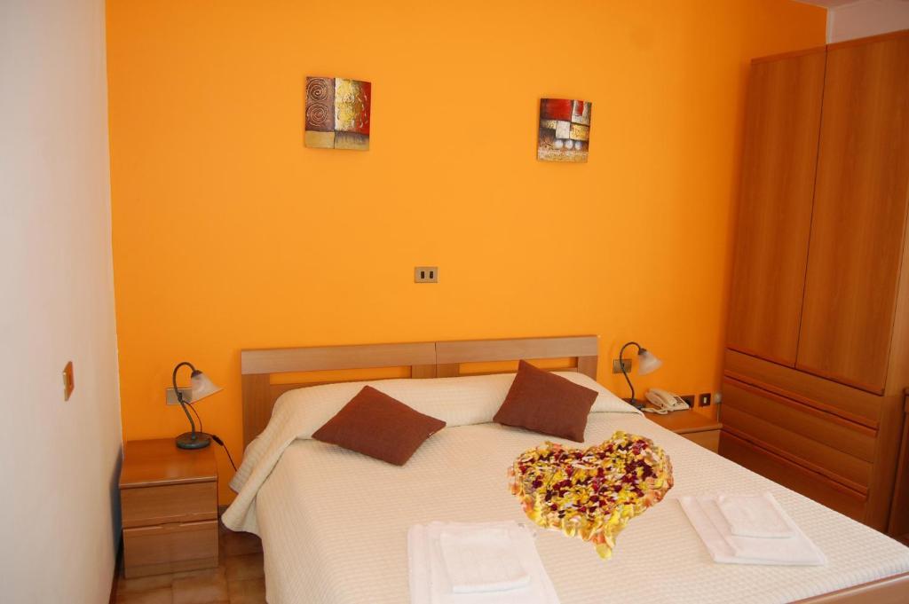 Albergo Del Cacciatore Cremeno ห้อง รูปภาพ