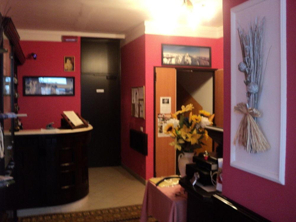 Albergo Del Cacciatore Cremeno ภายนอก รูปภาพ